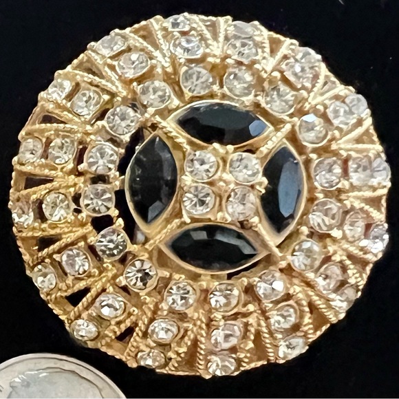 Vintage CRAFT stamped earrings - Picture 4 of 5